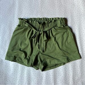 Girls Circle Trend Green Shorts